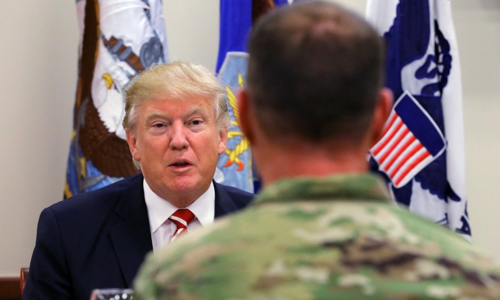 Američki predsjednik Donald Trump ujedno je i vrhovni zapovjednik američkih oružanih snaga