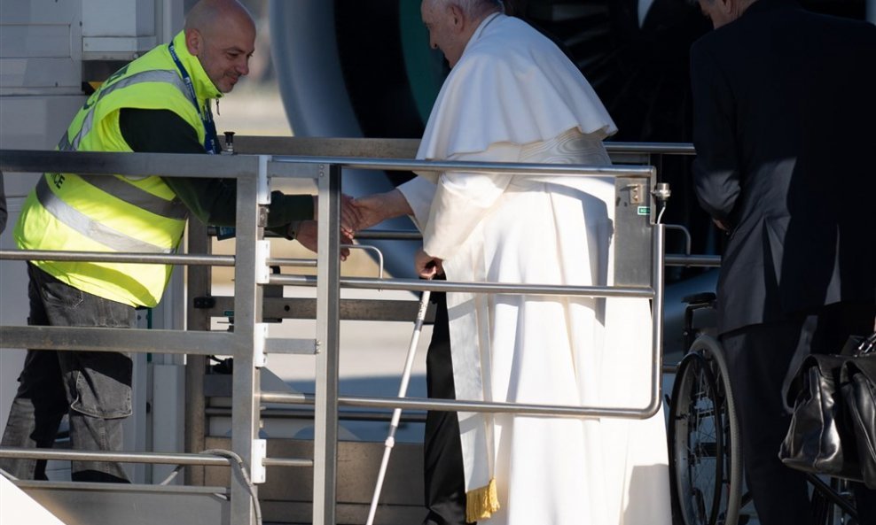 Papa Franjo stigao u Budimpeštu