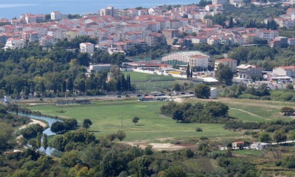 Golf igralište na ušću Žrnovnice