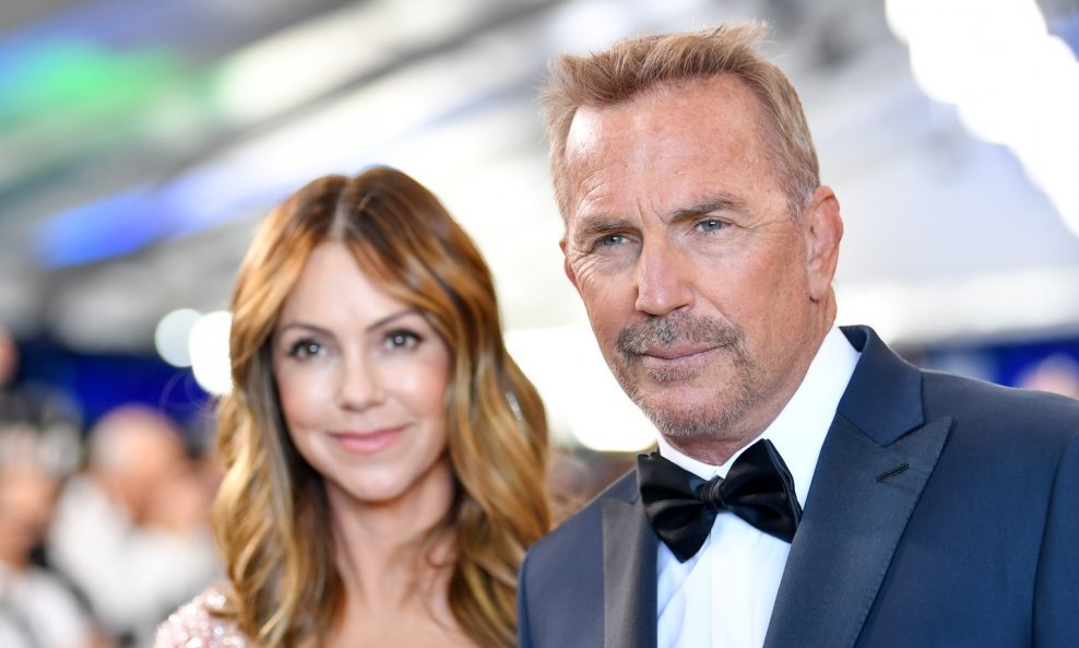 Kevin Costner i Christine Baumgartner