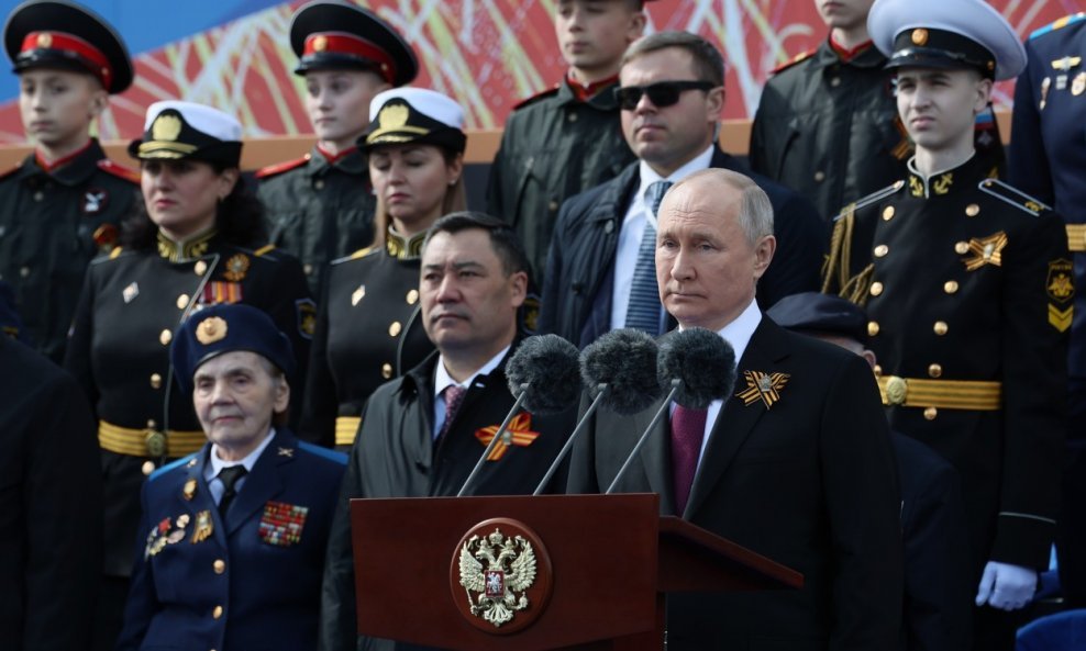 Putin i drugi uzvanici na paradi povodom Dana pobjede u Moskvi