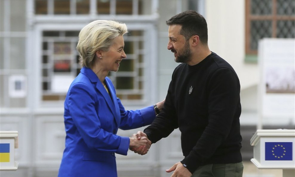 Ursula von der Leyen i Volodimir Zelenski u Kijevu