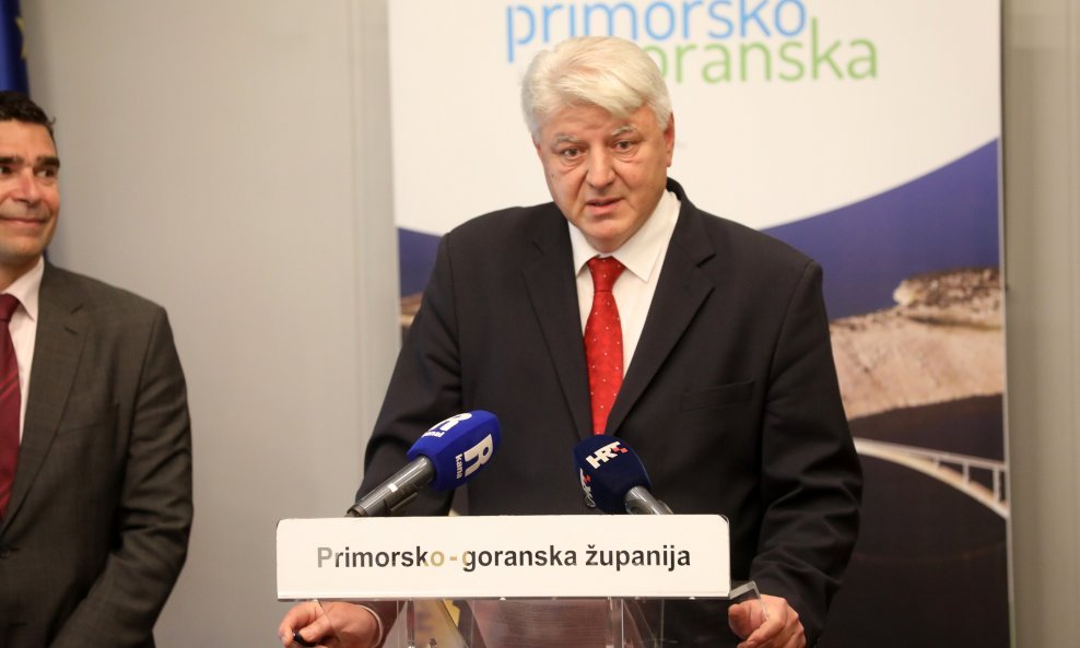 Zlatko Komadina na konferenciji za novinare Primorsko-goranske županije