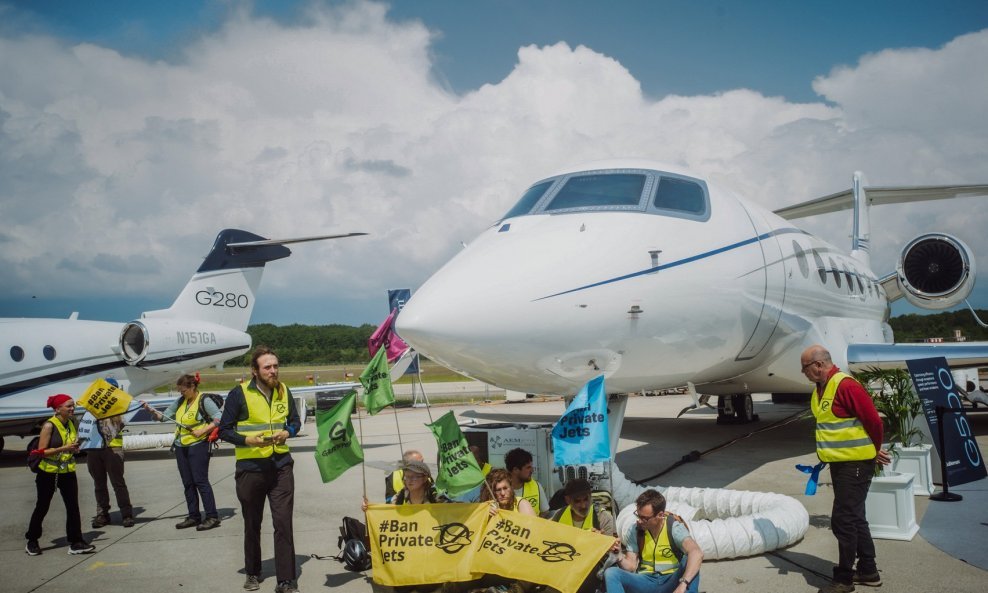 Klimatski aktivisti na aerodromu u Ženevi
