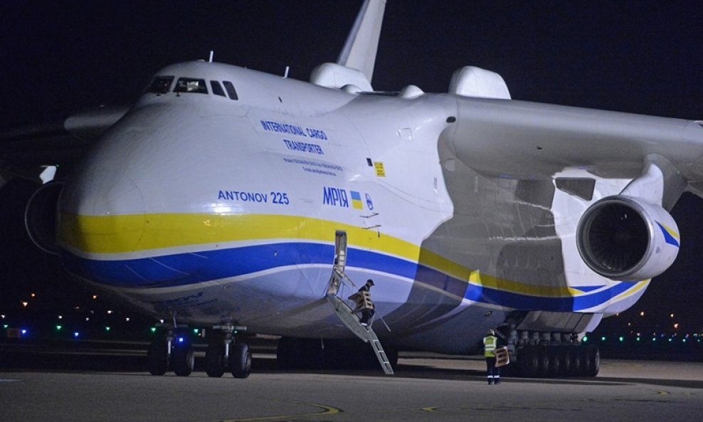 Antonov 225 (1)