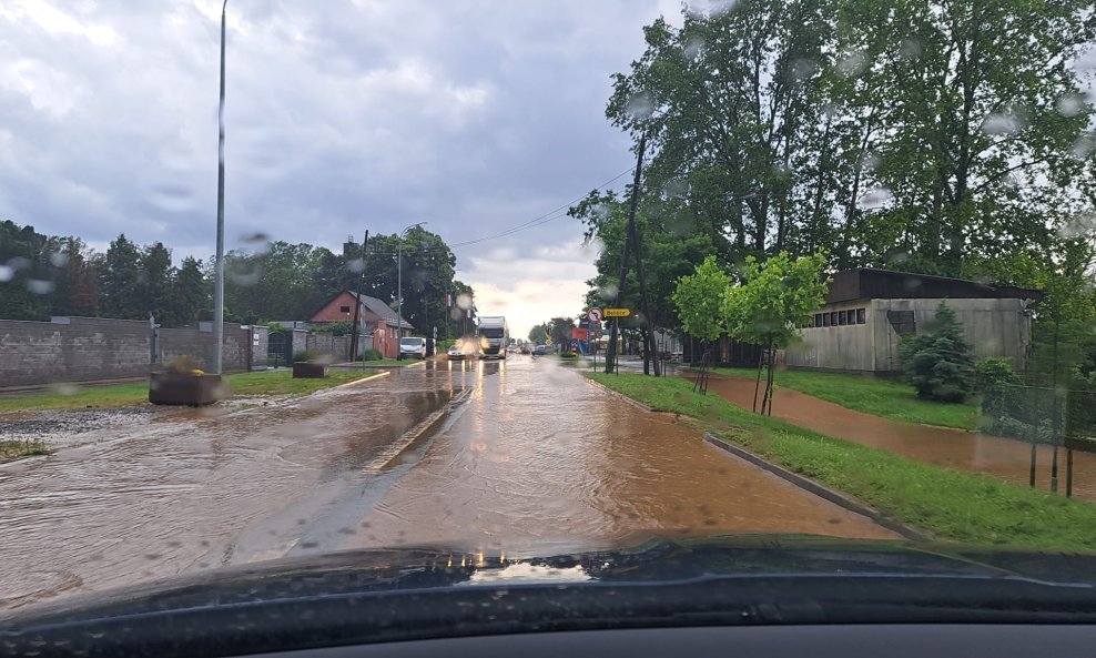 Poplava na ulicama Belog Manastira