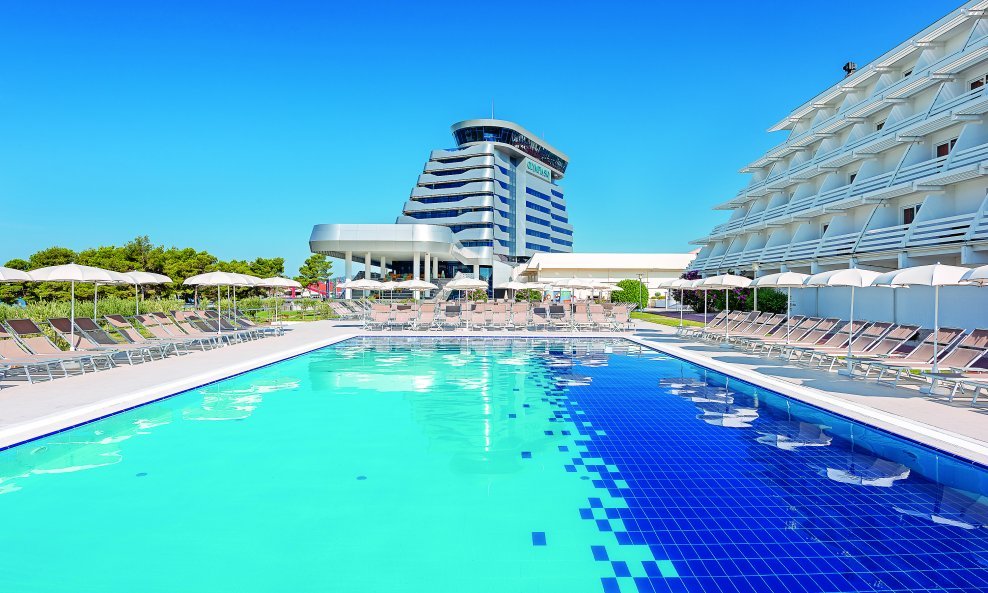 Vanjski bazen hotela Olympia