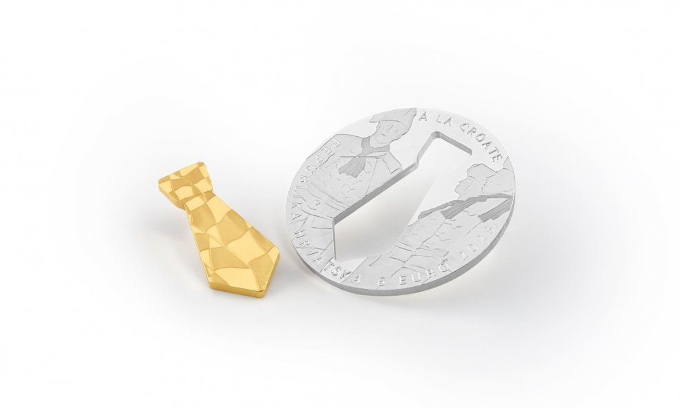 Zlatna i srebrna numizmatička kovanica „Konturna kravata“ FOTO: Hrvatska kovnica novca