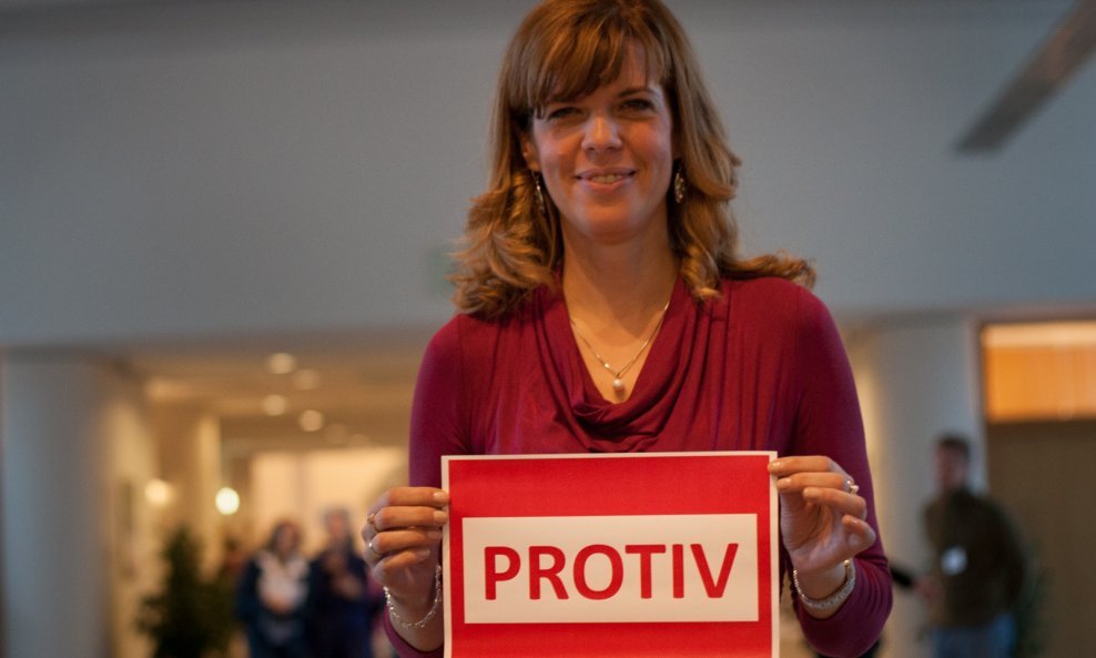 Biljana Borzan PROTIV