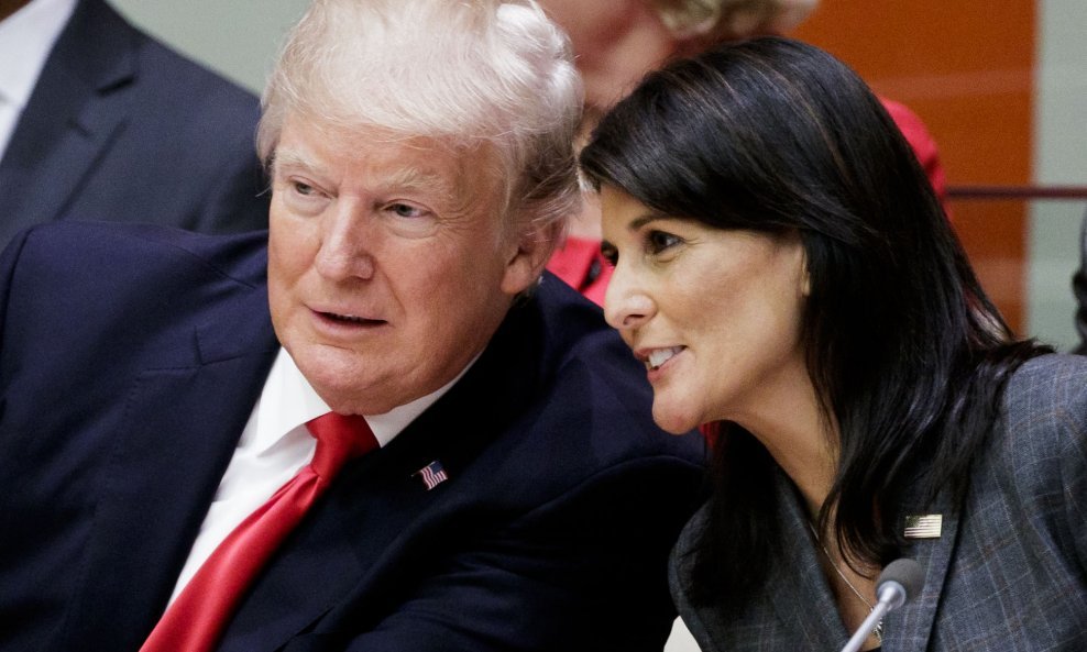 Bivši predsjednik SAD-a Donald Trump i Nikki Haley kada je bila veleposlanica u UN-u