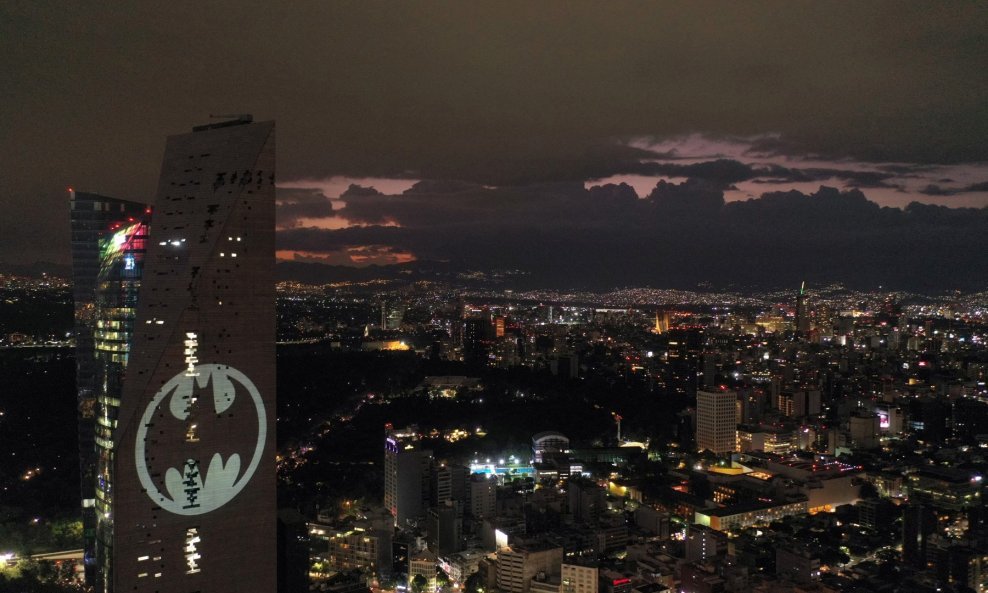 Batmanov logo