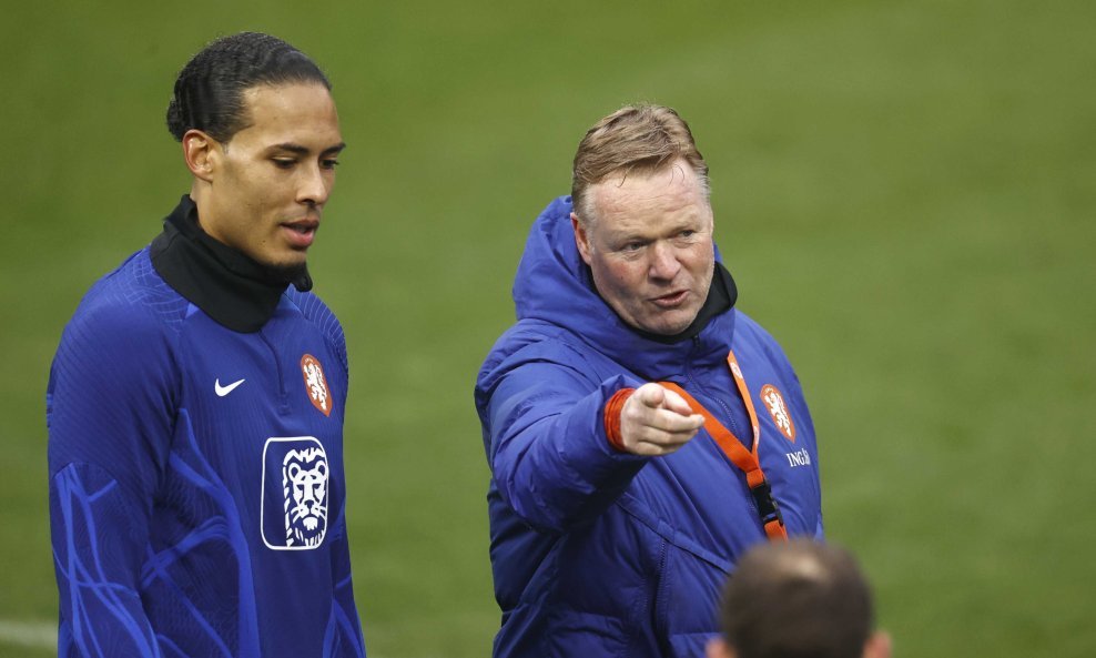 Ronald Koeman (desno) i Virgil van Dijk