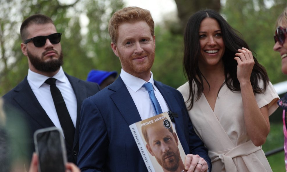 Profesionalni dvojnici princa Harryja i Meghan Markle (Rhys Whittock i Sarah Mhlanga)