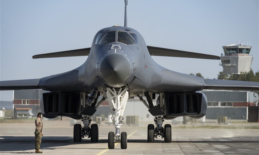 B-1B Lancers