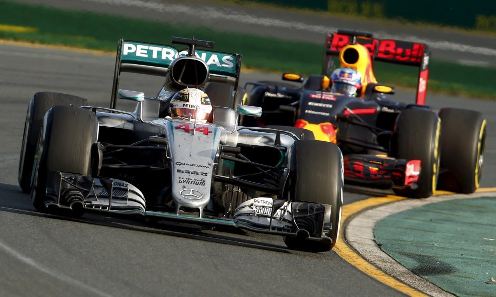Hamilton ispred Ricciarda