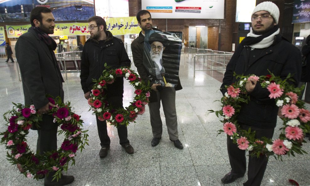 Cvijeće za iranske diplomate