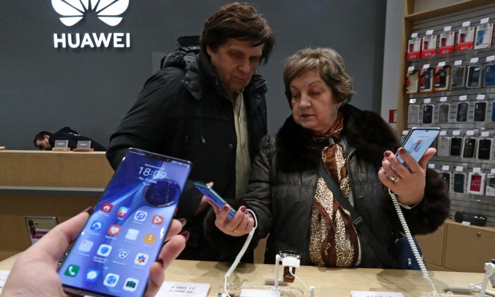 Prodaja Huaweija u Moskvi