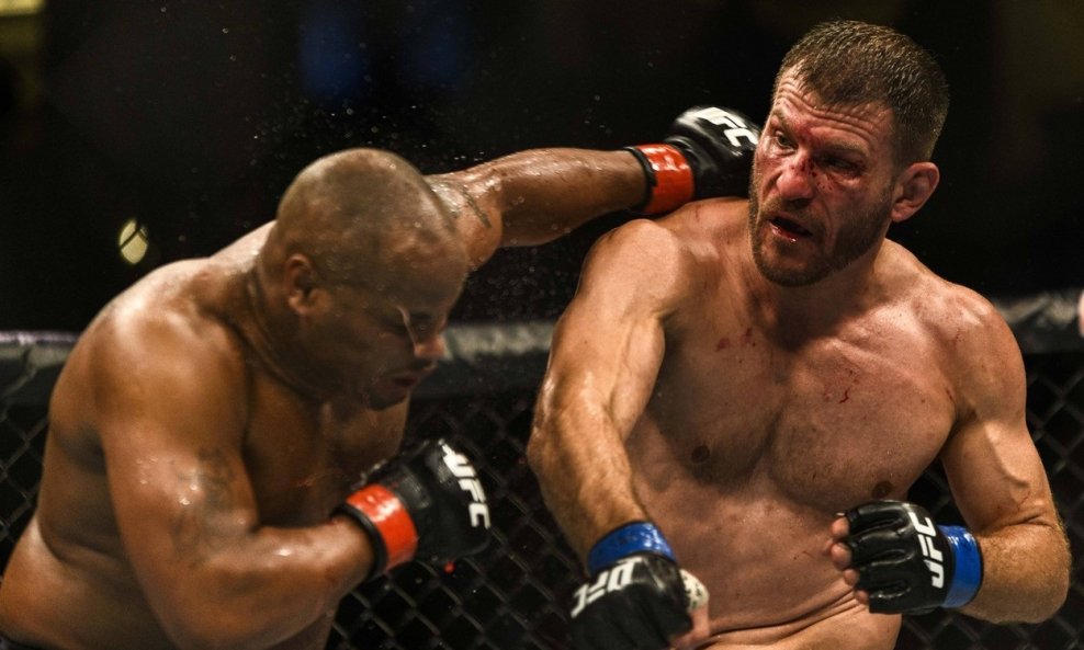 Stipe Miočić vs. Daniel Cormier