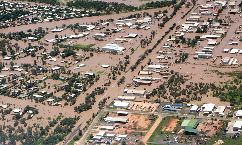 emerald, poplava u australiji  2