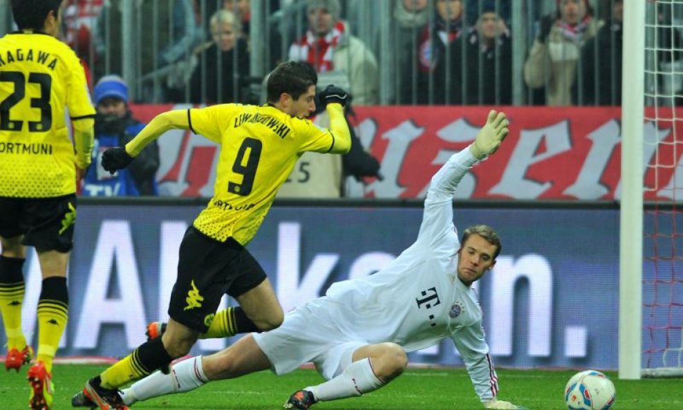 Robert Lewandowski (Borussia Dortmund) vs.Manuel Neuer (FC Bayern)