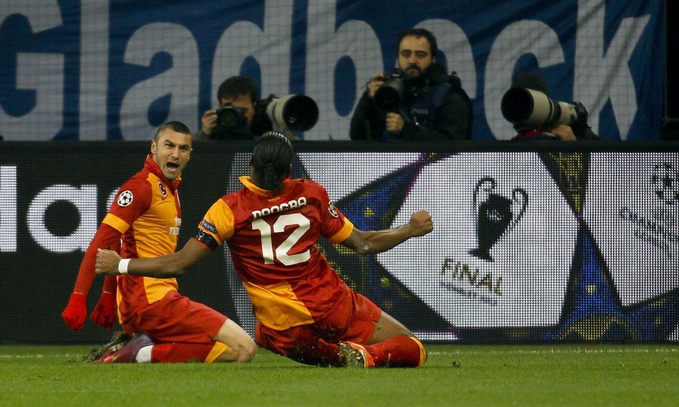 Burak Yilmaz i Didier Drogba