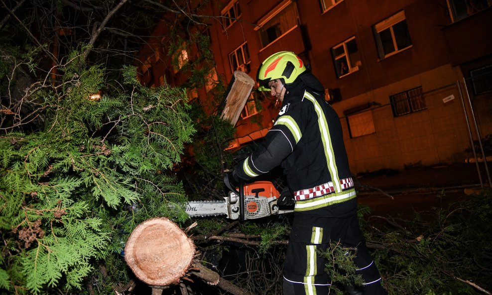 Vatrogasci na intervenciji u Zagrebu