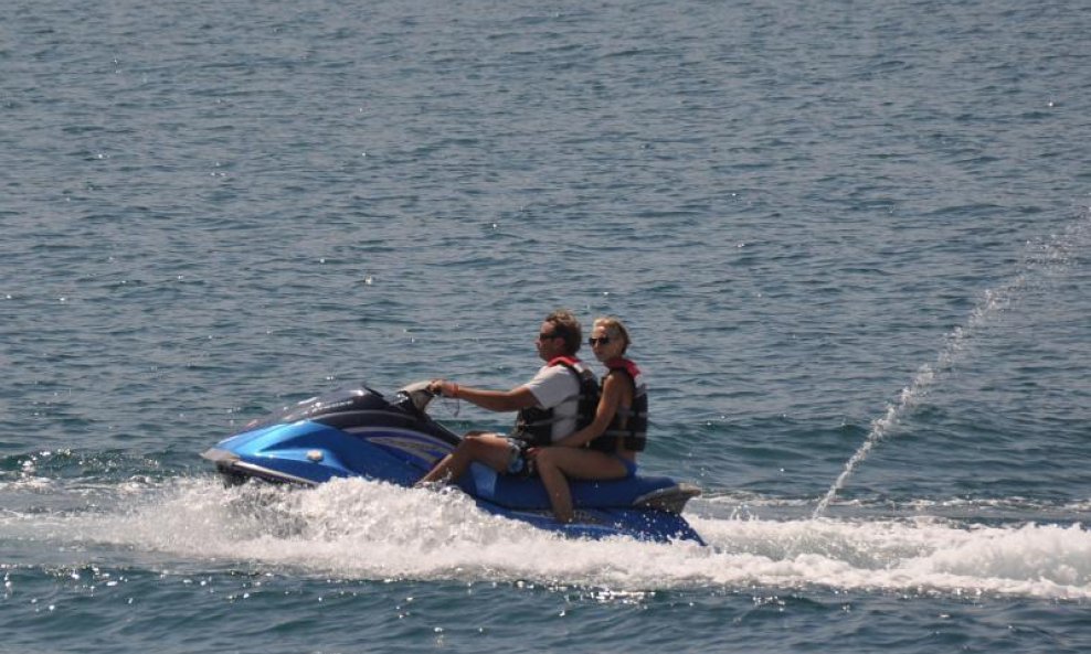 jet ski