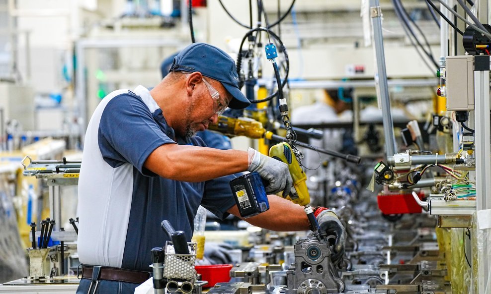 Nissanova tvornica u Yokohami proslavila proizvodnju 40-milijuntog motora