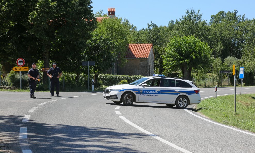 Blokada ceste Materada - Umag zbog otmice