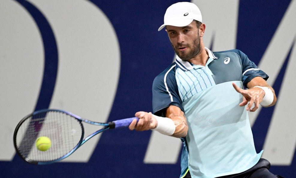 Borna Ćorić tijekom susreta 2. kola ATP turnira u meksičkom Los Cabosu protiv Jasona Junga iz Tajvana, 3.8.2023.