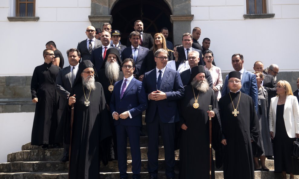 Aleksandar Vučić se susreo s liderom bosanskih Srba Miloradom Dodikom i patrijarhom Srpske pravoslavne crkve (SPC) Porfirijem