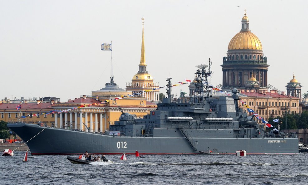 Ruski desantni brod Olenegorski Gornjak teško je oštećen u napadu ukrajinskih dronova