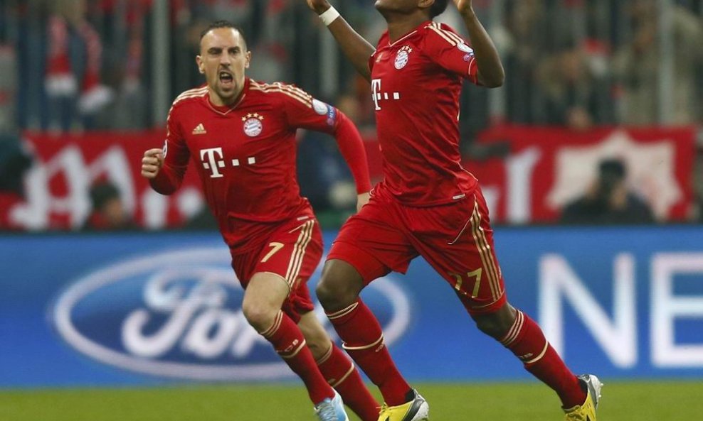 Bayern - Juventus 01 ( Franck Ribery (L) i David Alaba)