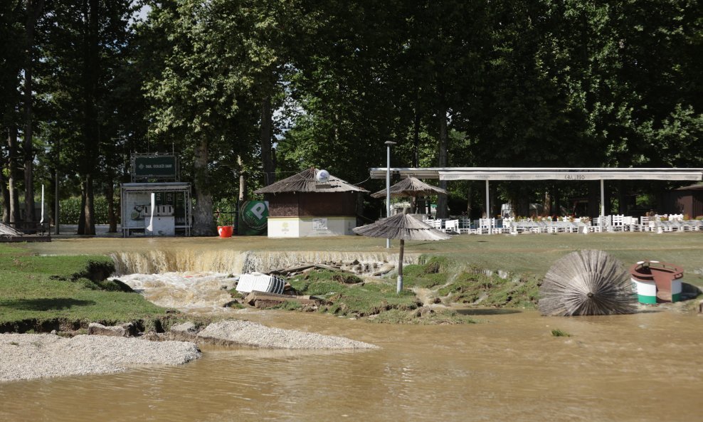 Jezero Šoderice nakon poplave je potpuno uništeno