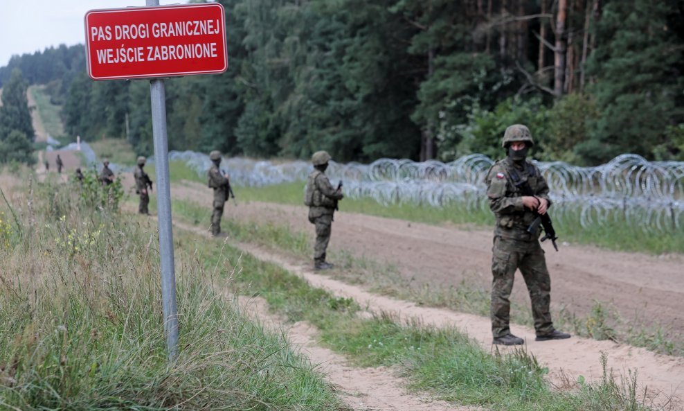 Poljski vojnici za granici s Bjelorusijom