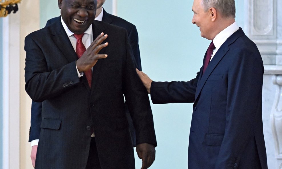Vladimir Putin i predsjednik Južnoafričke Republike Cyril Ramaphosa prilikom nedavnog samita u Sankt Petersburgu