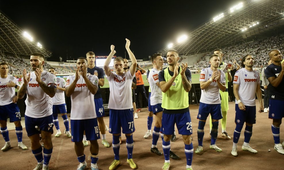 Igrači Hajduka nakon pobjede nad Rijekom