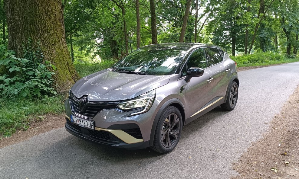 Renault Captur E-Tech Engineered 145 hibrid