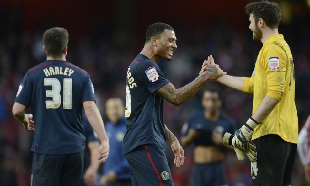 Colin Kazim-Richards (u sredini) i Jake Kean