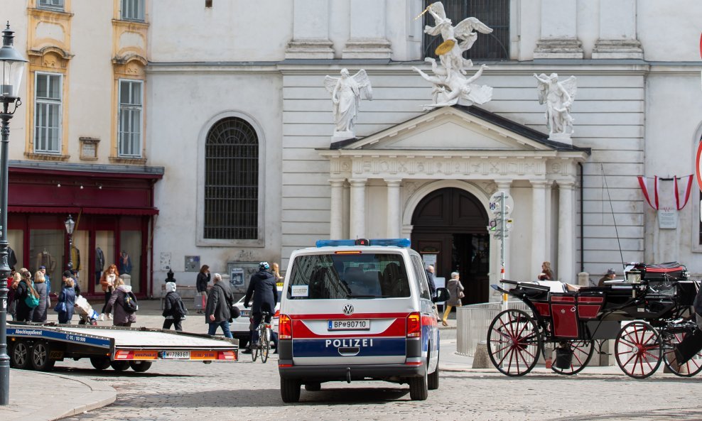 Policija u Beču, ilustracija