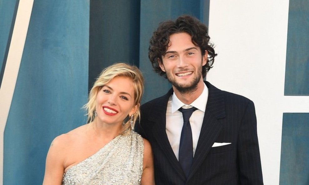 Sienna Miller i Oli Green