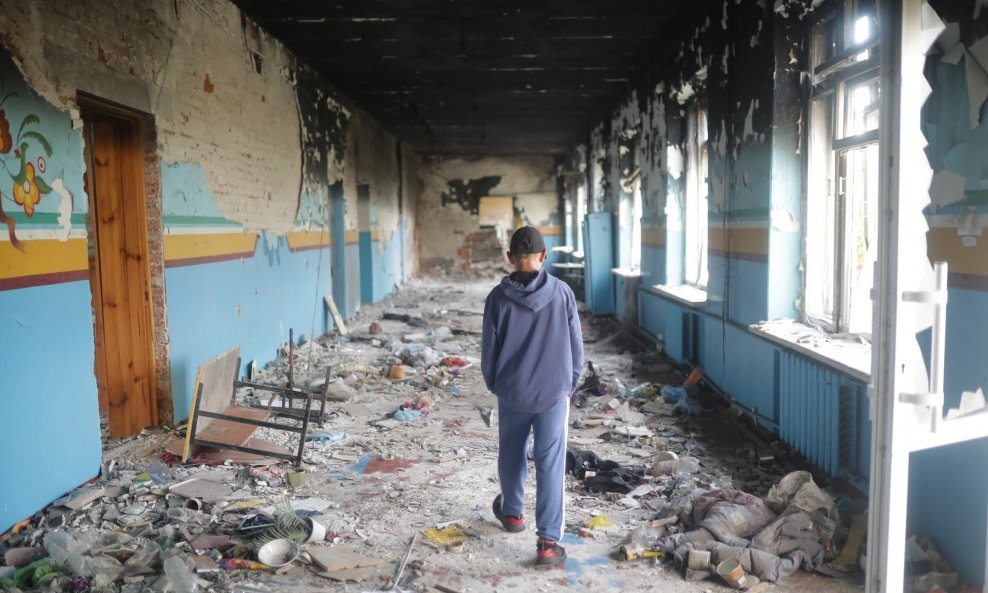 Uništena škola u Limanu, u Ukrajini
