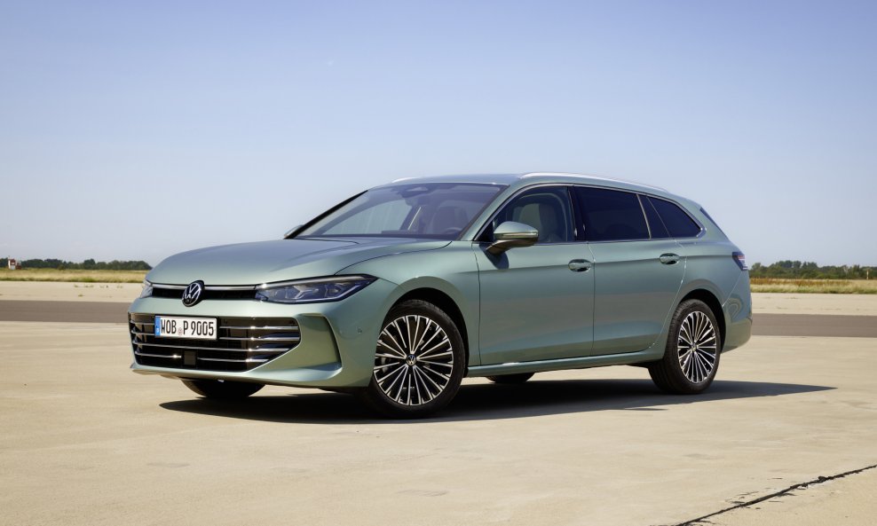 VW Passat Variant Elegance (Maripost Green boja)