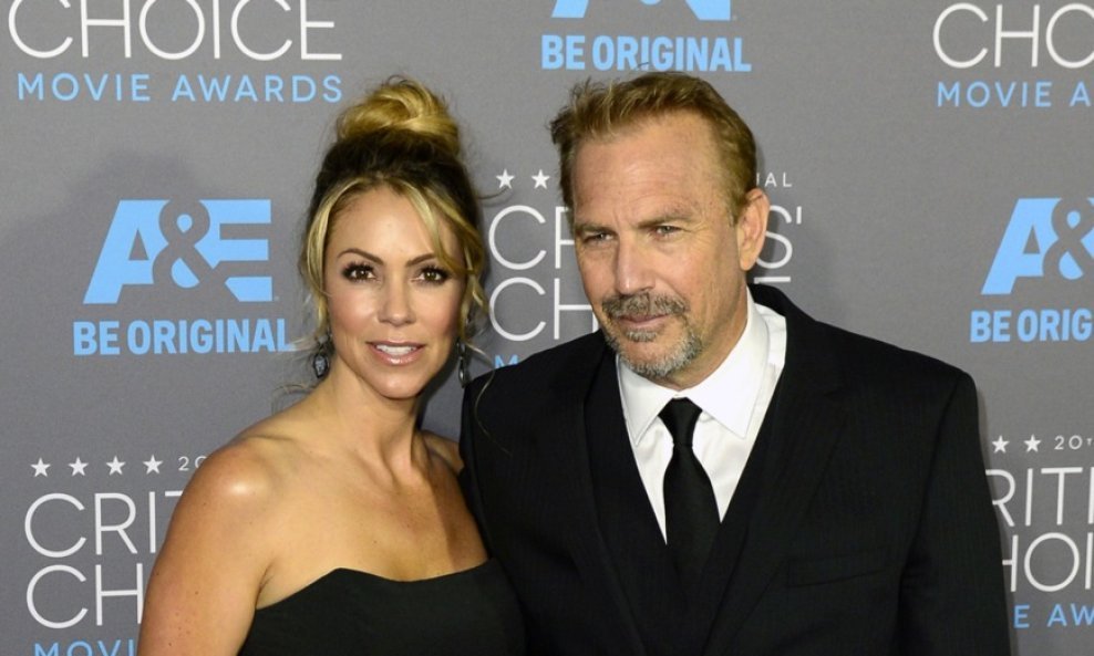 Kevin Costner i Christine Baumgartner