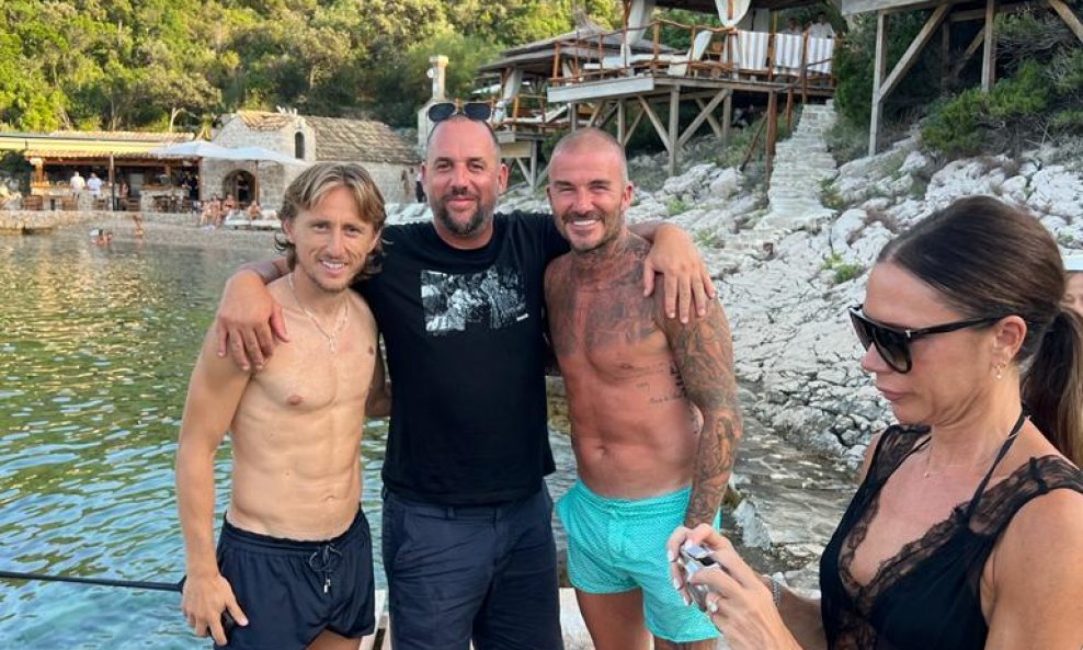 Luka Modrić, David Beckham i vlasnik restorana Pero Šare