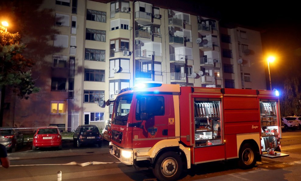 Požar u stanu u zagrebačkoj Dubravi
