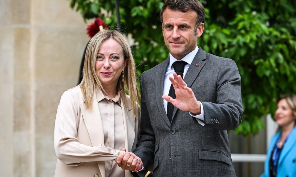 Giorgia Meloni i Emmanuel Macron