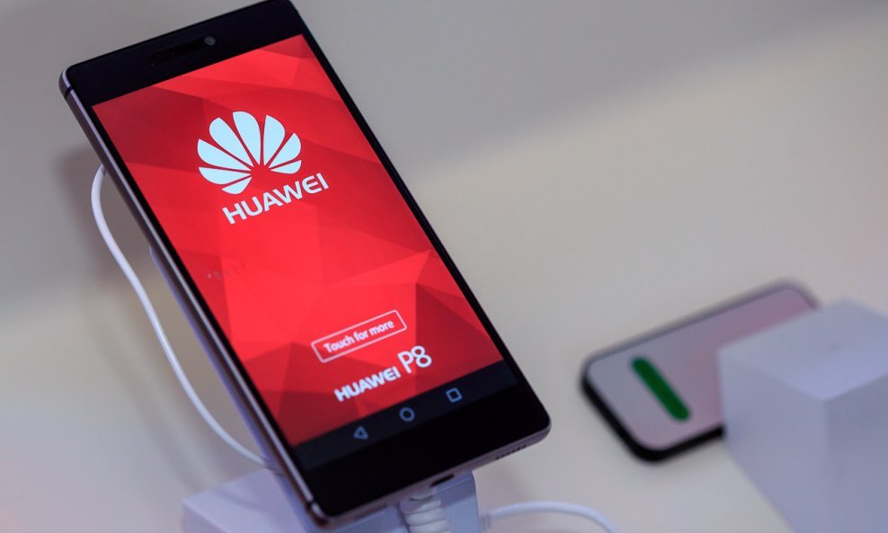 Huawei P8 pametni telefon smartphone