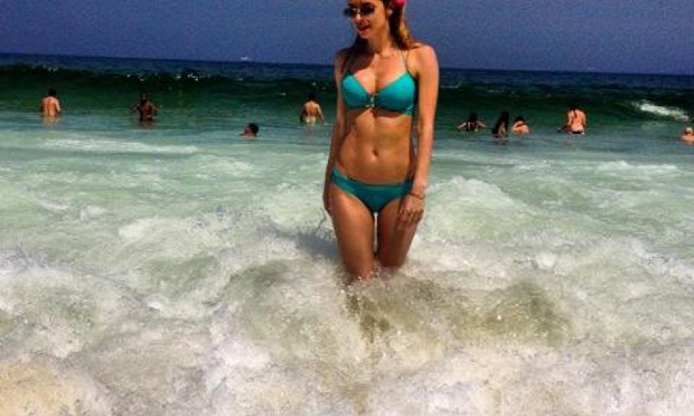 Svi volimo ljeto, pogotovo jer tada nosimo manje odjeće, veseliji smo, ljepši i puni elana. Ovim ljepotice su već u tom scenariju