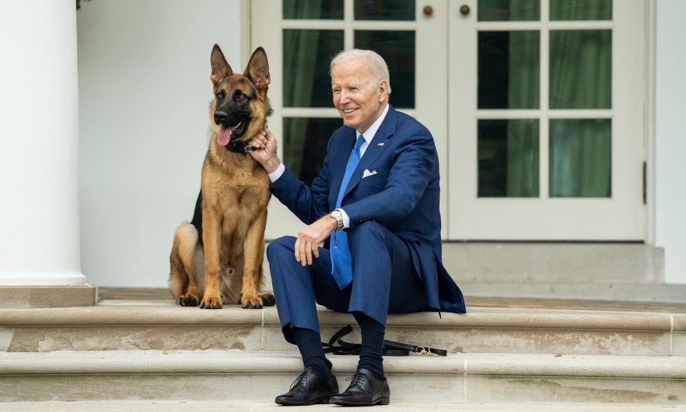 Joe Biden i pas Commander